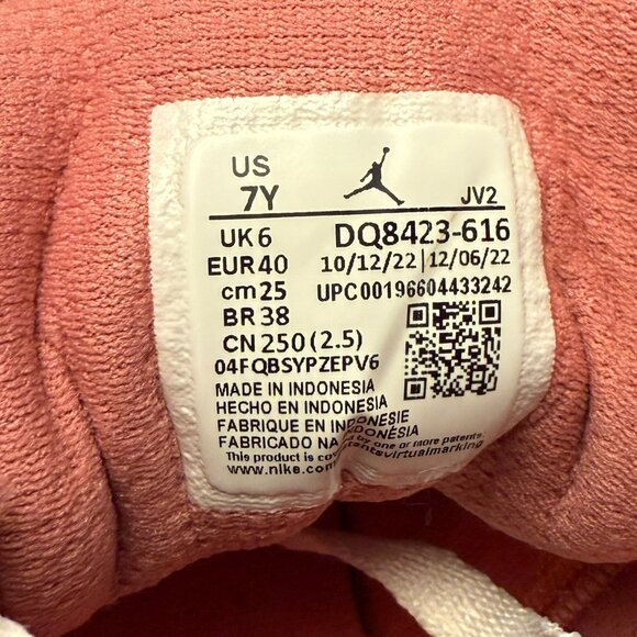 Nike Air Jordan 1 Mid Valentine's Day Size 7Y/8.5 Women's Pristine Condition - Picture 7 of 8